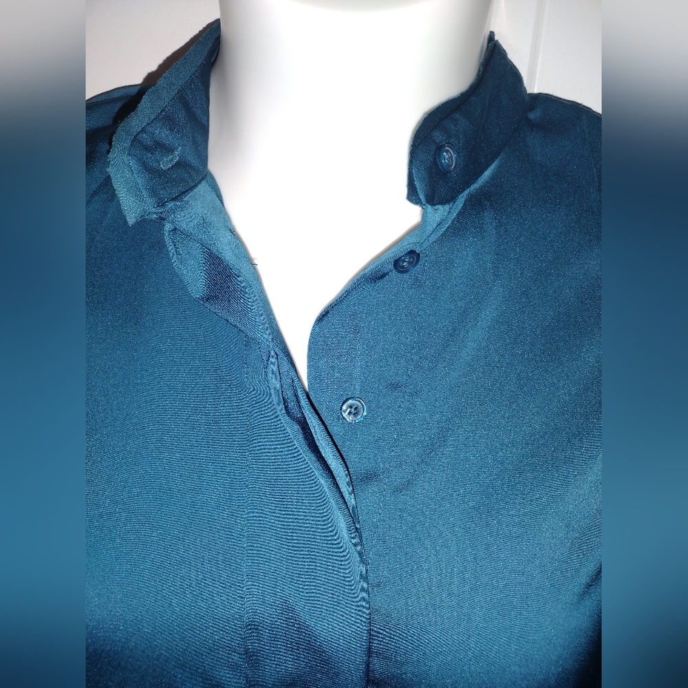 Who What Wear Deep Blue Button Up Blouse Sz XL - Picture 6 of 9